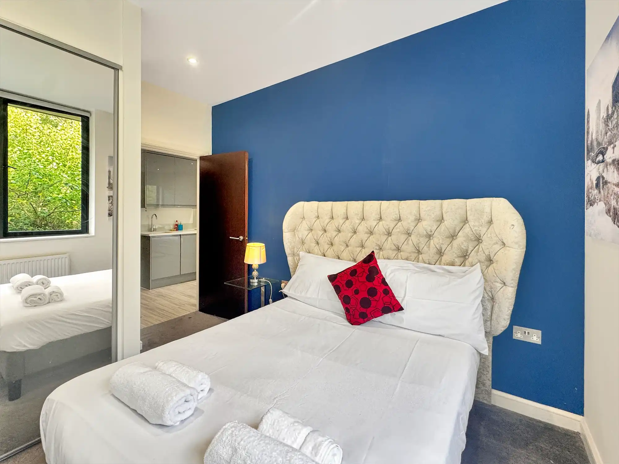 03. Clyde Inn, Serviced Apartments