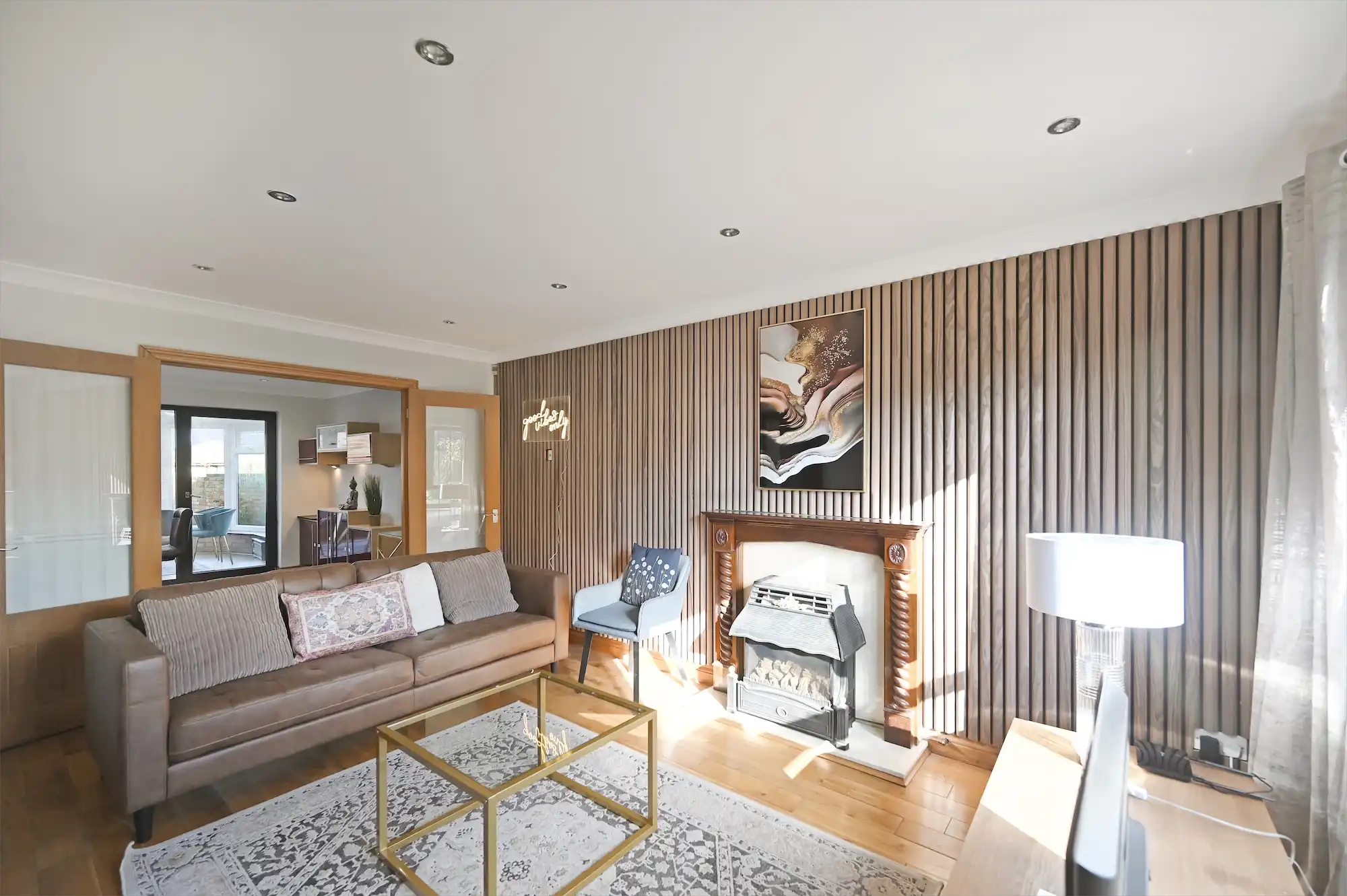 Furzton House | Four Bed | Spacious House gallery