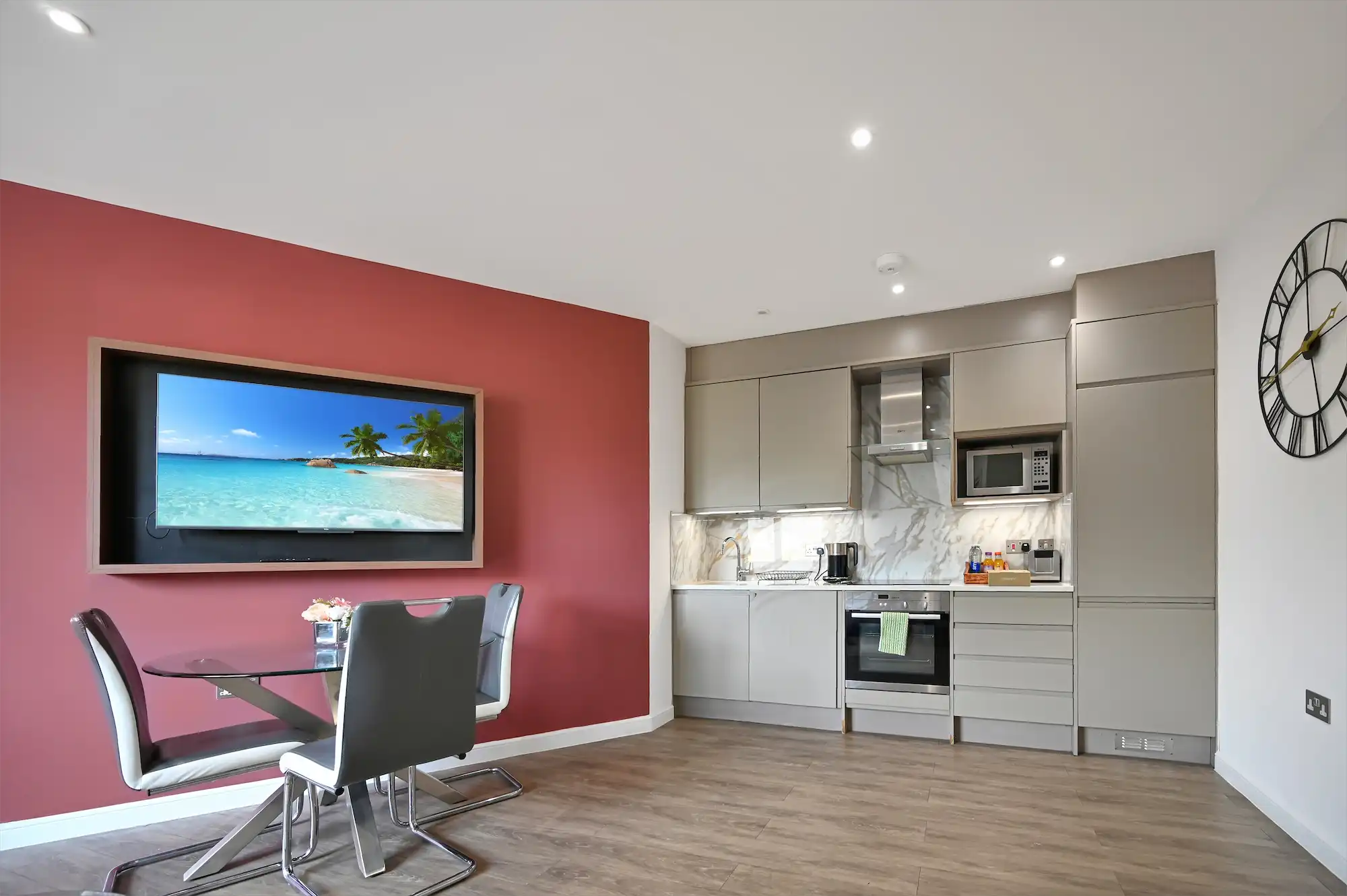 Milburn 12 | One Bed gallery