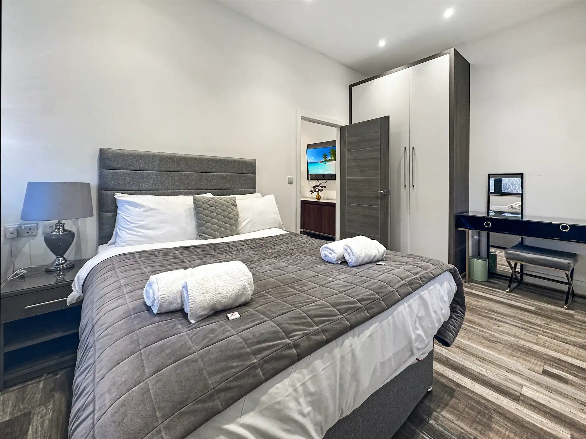 Omega 06 | One Bed gallery