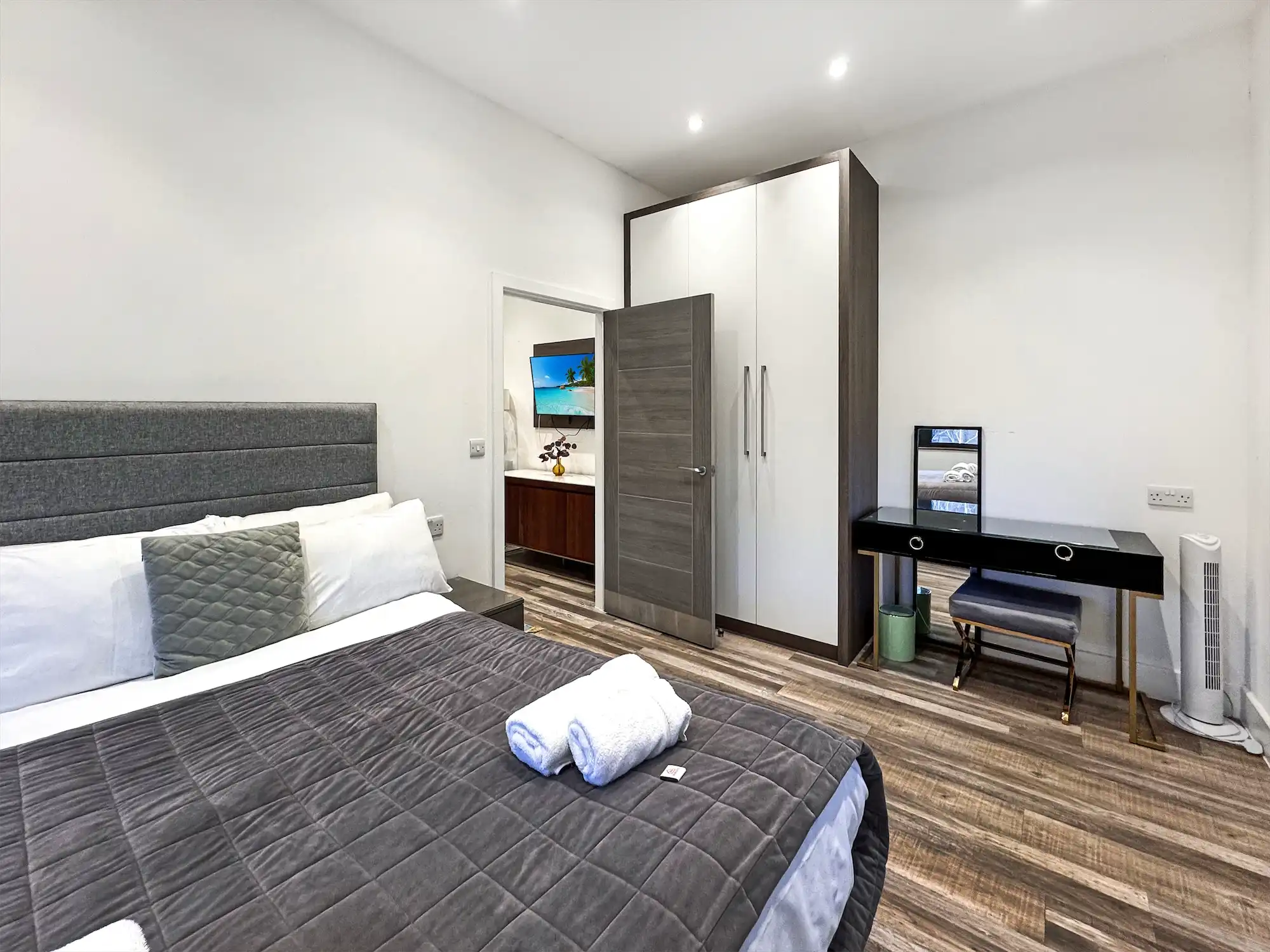 Omega 01 | One Bed gallery